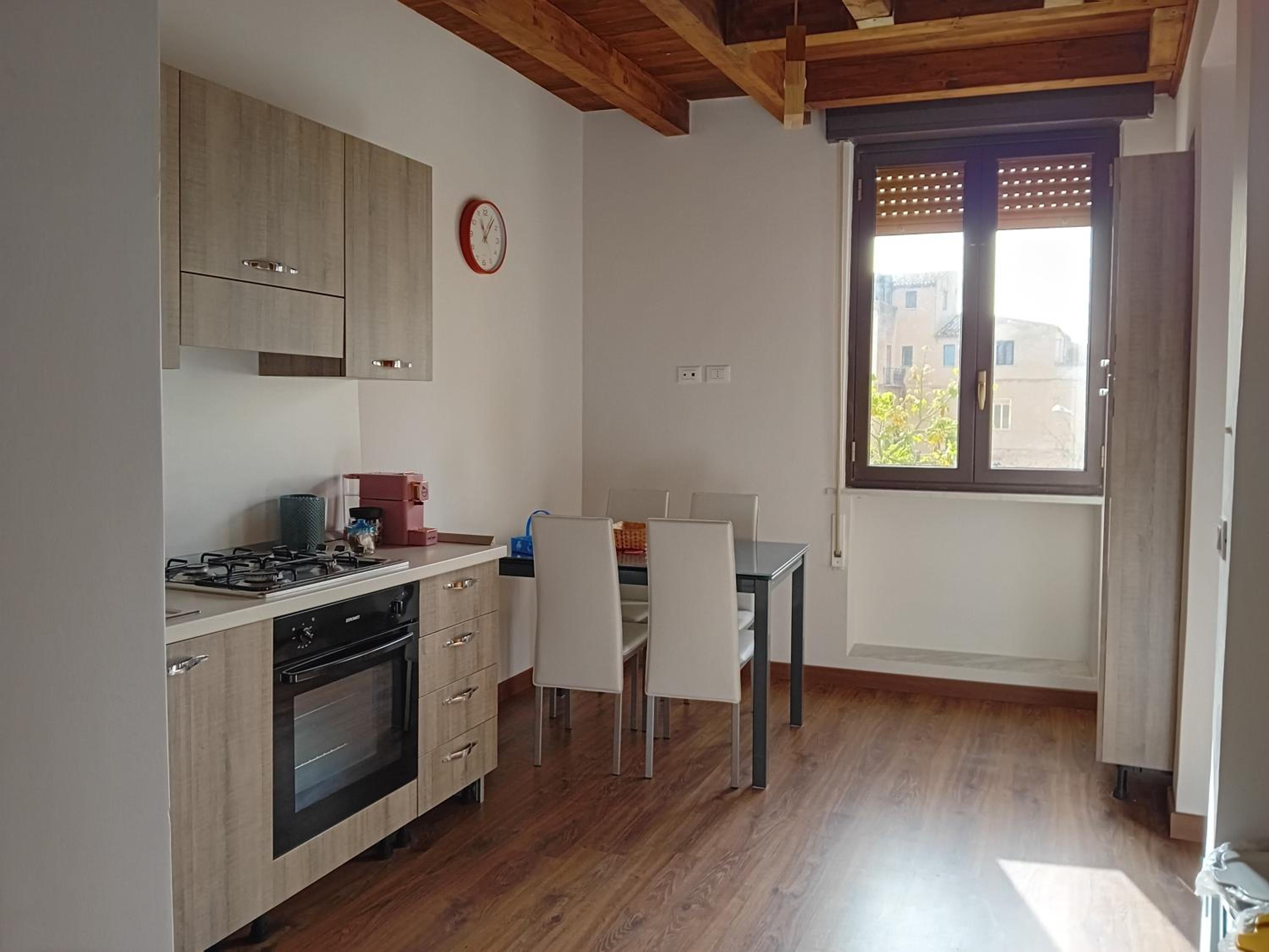 Il balcone sulla piazza view 3