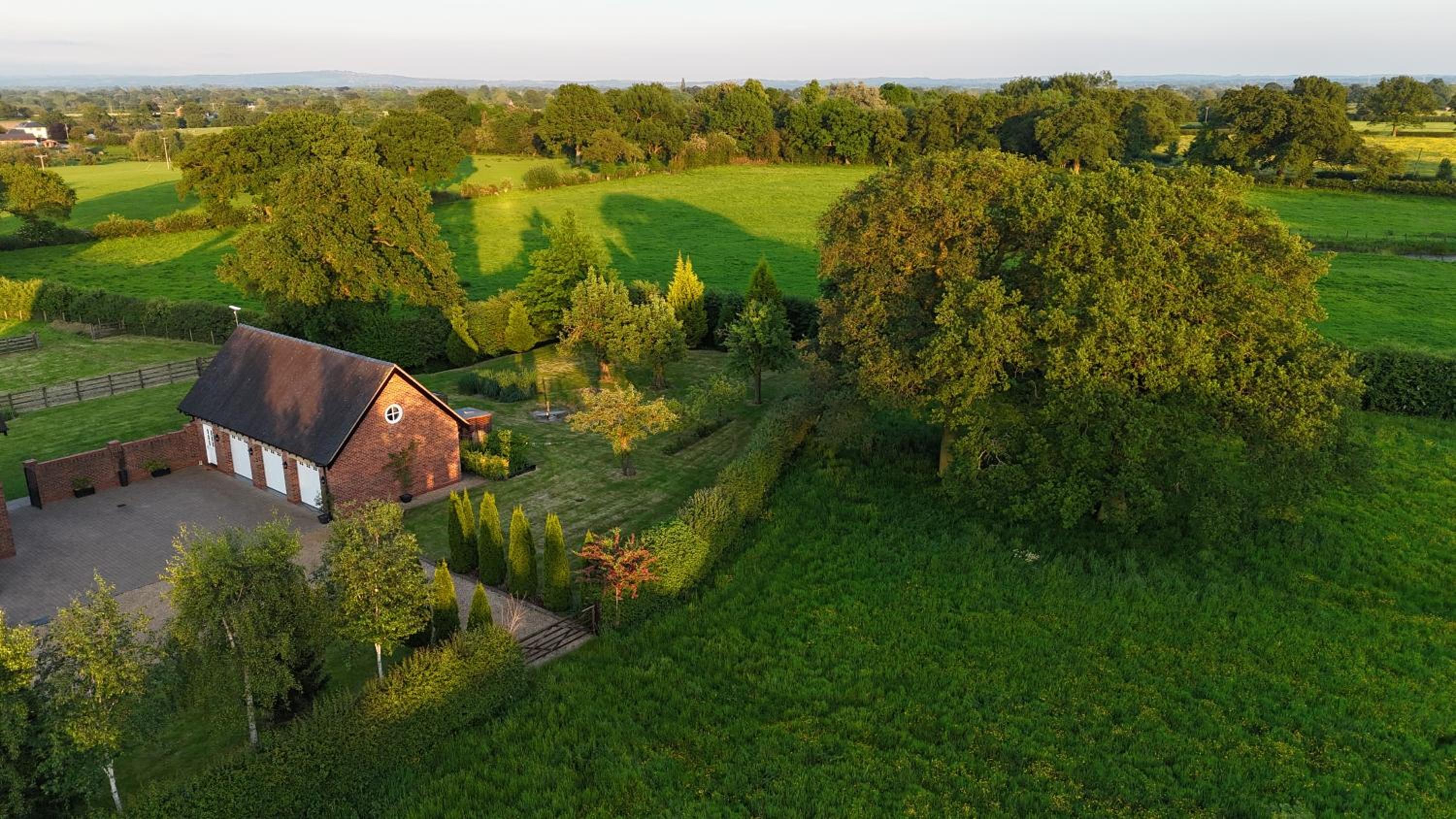 Cheshire Retreat at Within Street Farm
