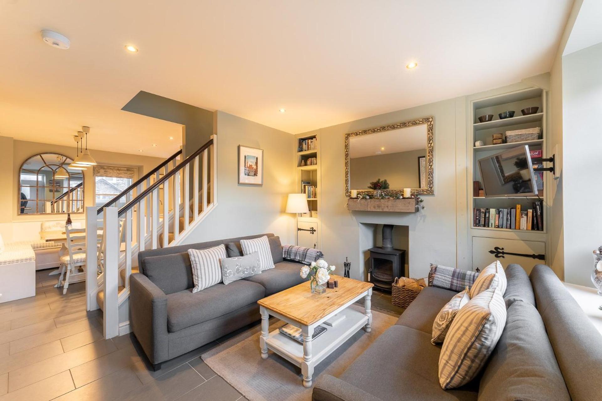 Lily Tarn Cottage view 4