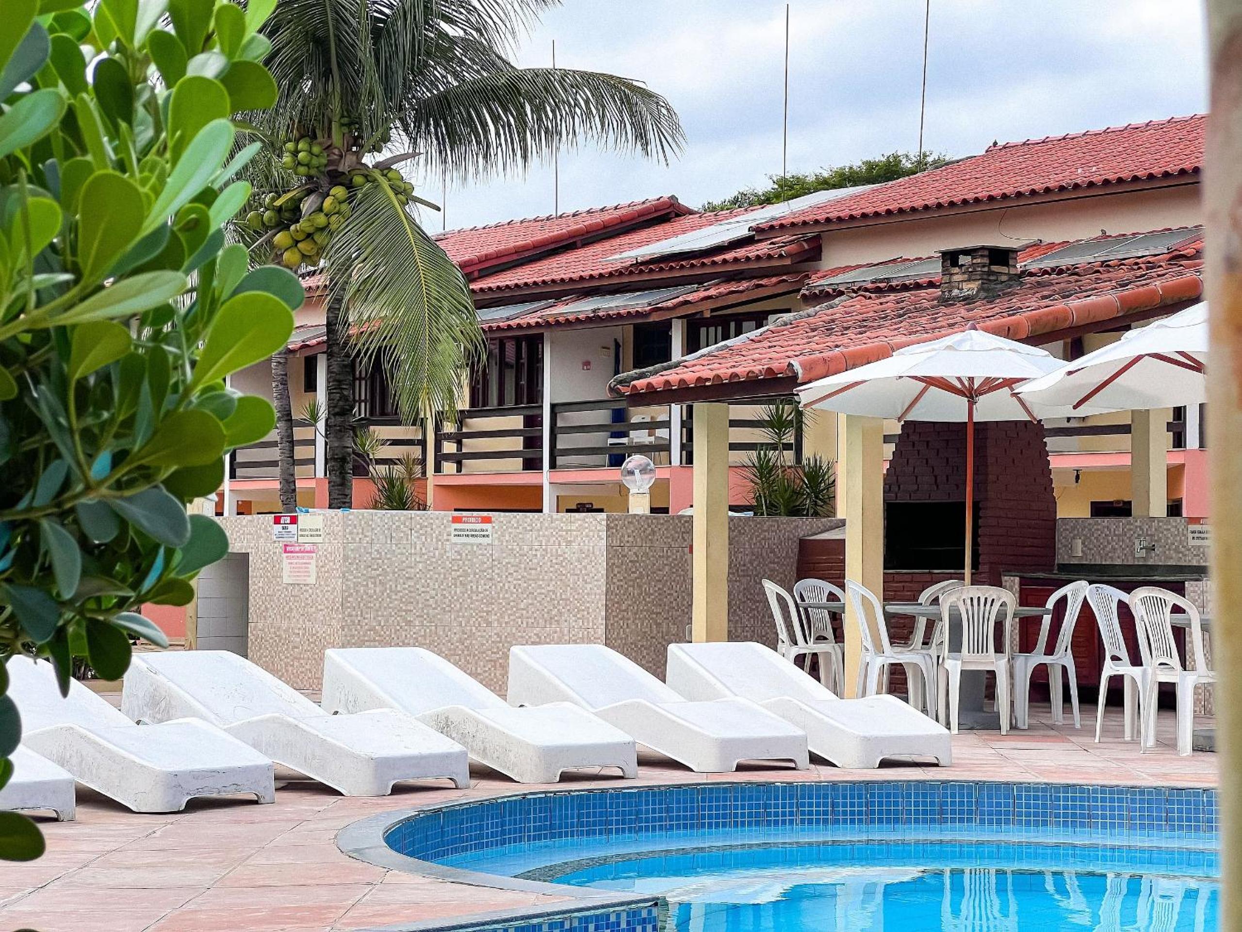 Casas com 2 suítes (ambas com ar split) e internet privativa 300MBPS, no Residencial Village do Bosque, condomínio com quiosques com churrasqueiras , pisci