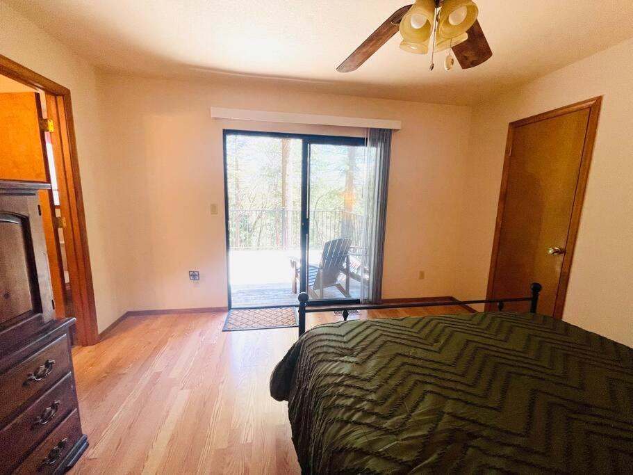 Cozy Cabin Getaway view 3