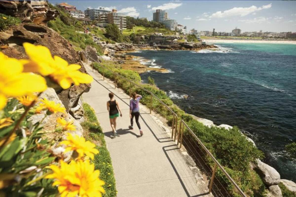 Bondi Beach Spacious Apartment