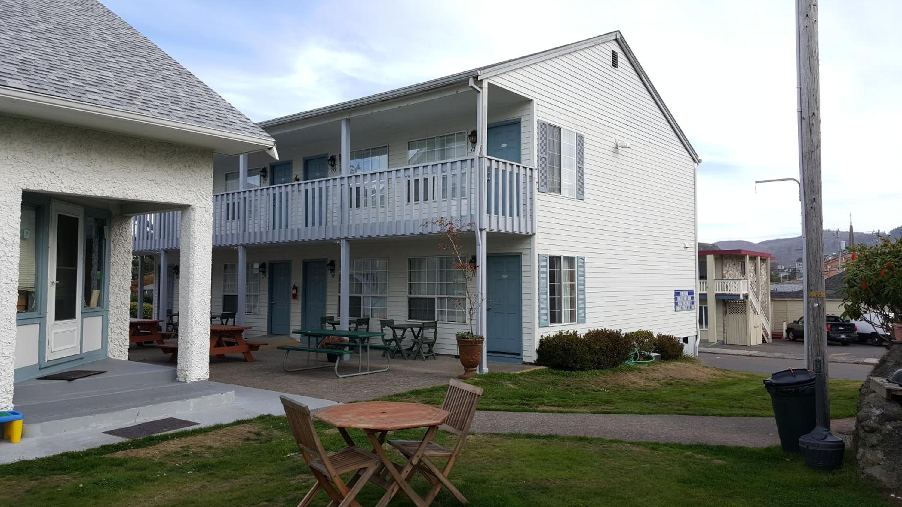 Hillcrest Inn