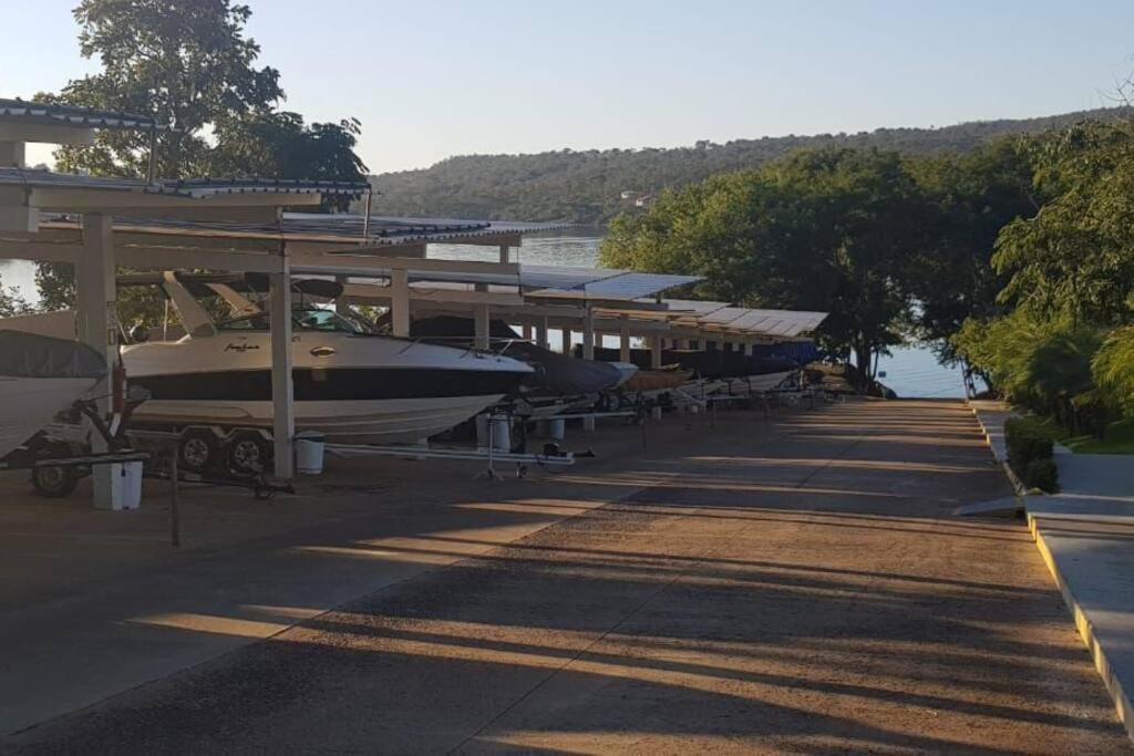 Apartamento próximo ao clube náutico