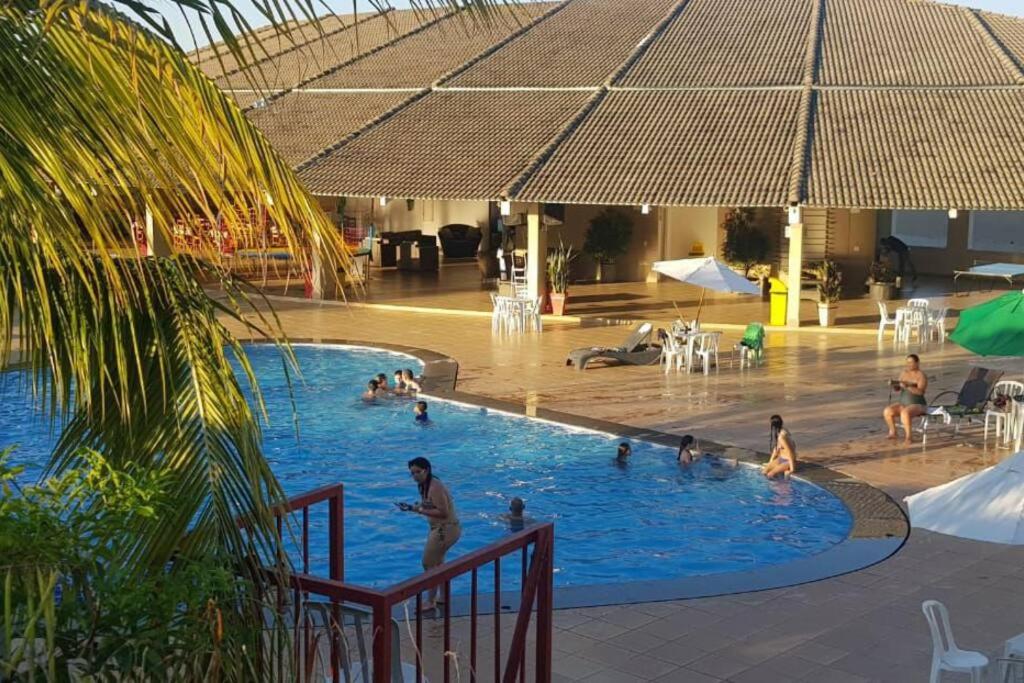 Apartamento próximo ao clube náutico