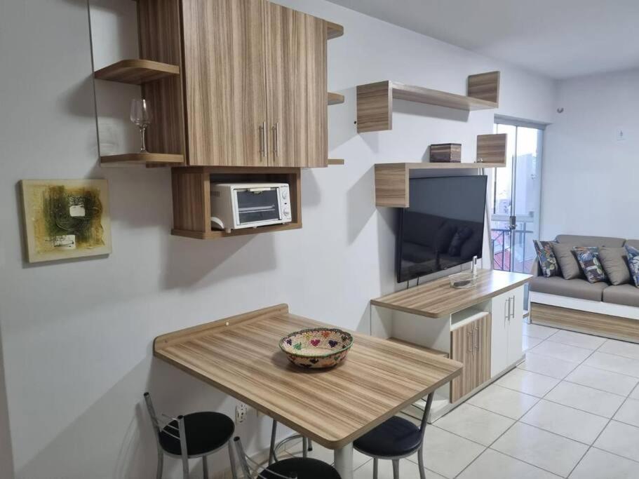 Apartamento próximo ao clube náutico