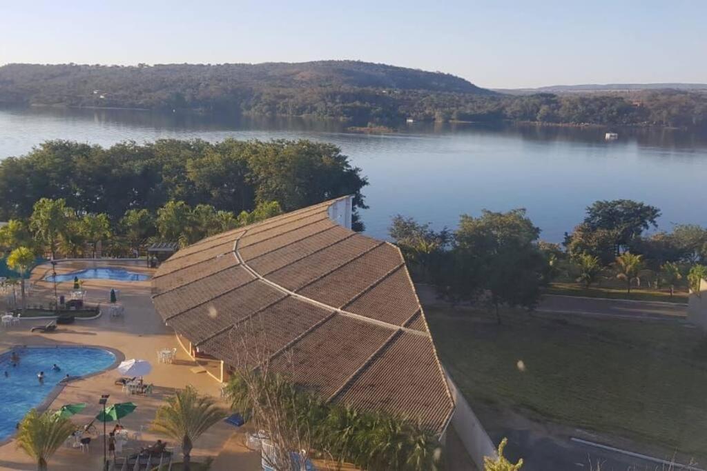 Apartamento próximo ao clube náutico