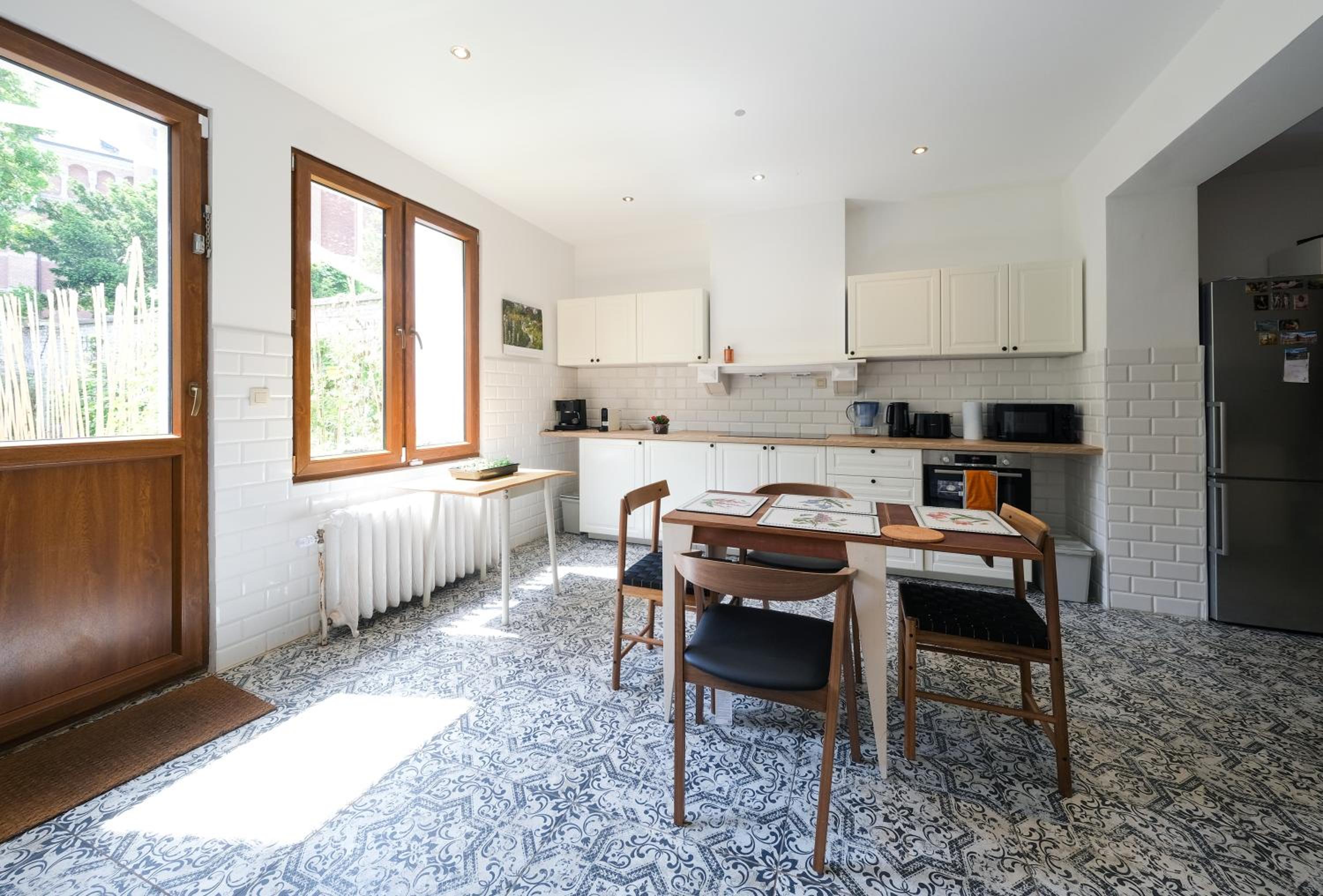 Your homestay in a bibliophile mansion