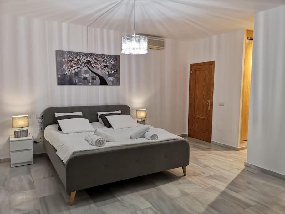 Villa in Fuengirola ,Higueron