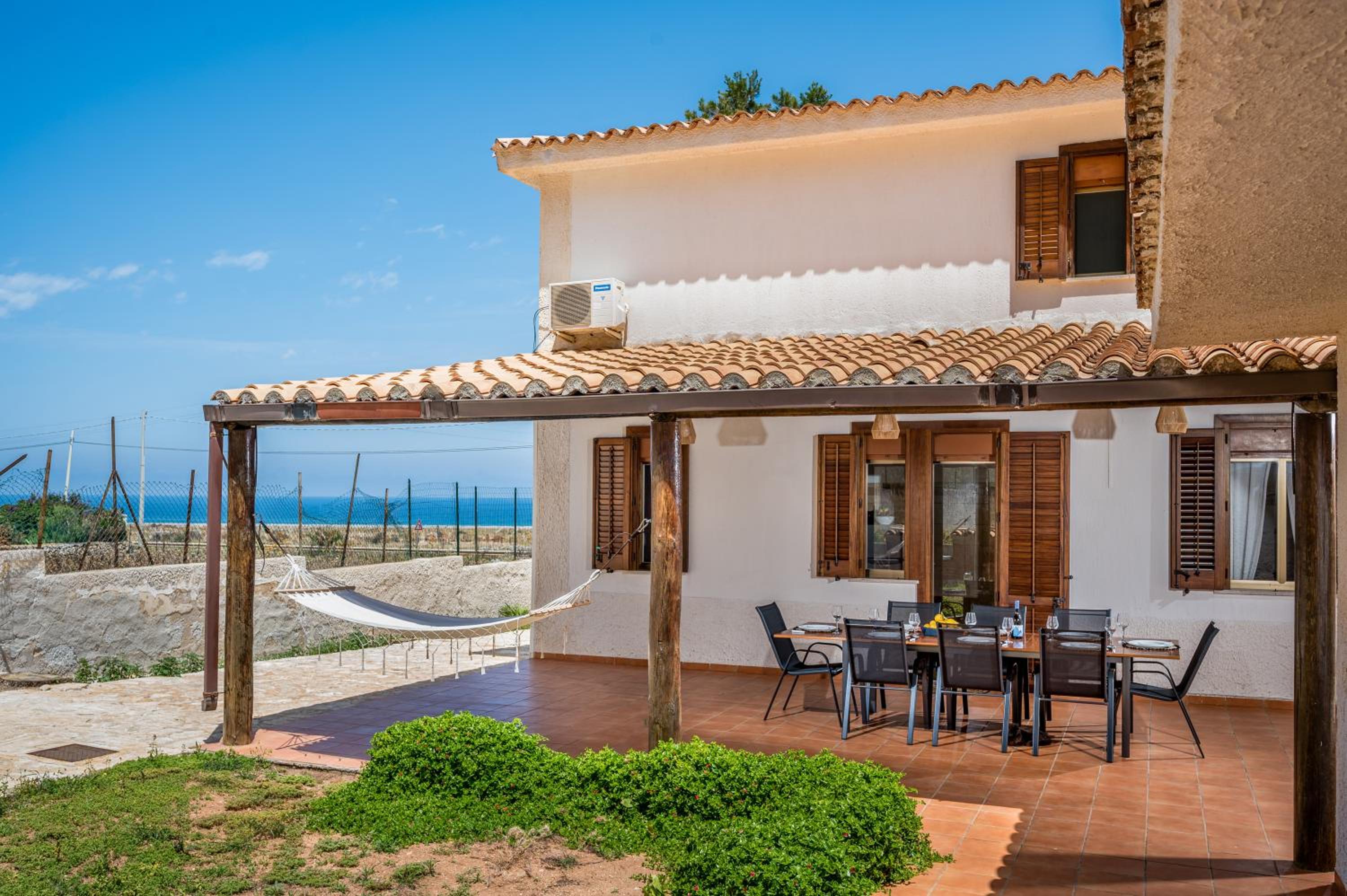 Villa Naumachos
