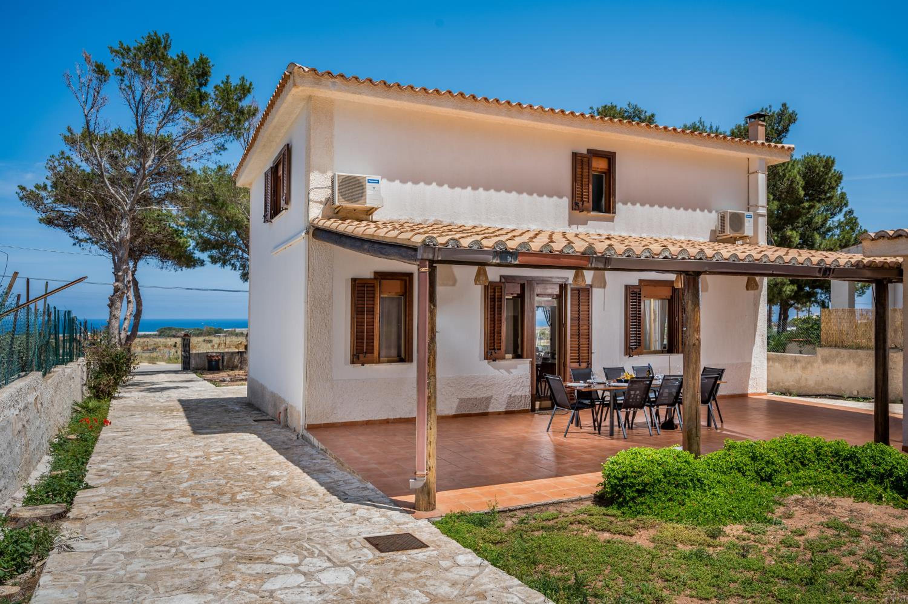 Villa Naumachos