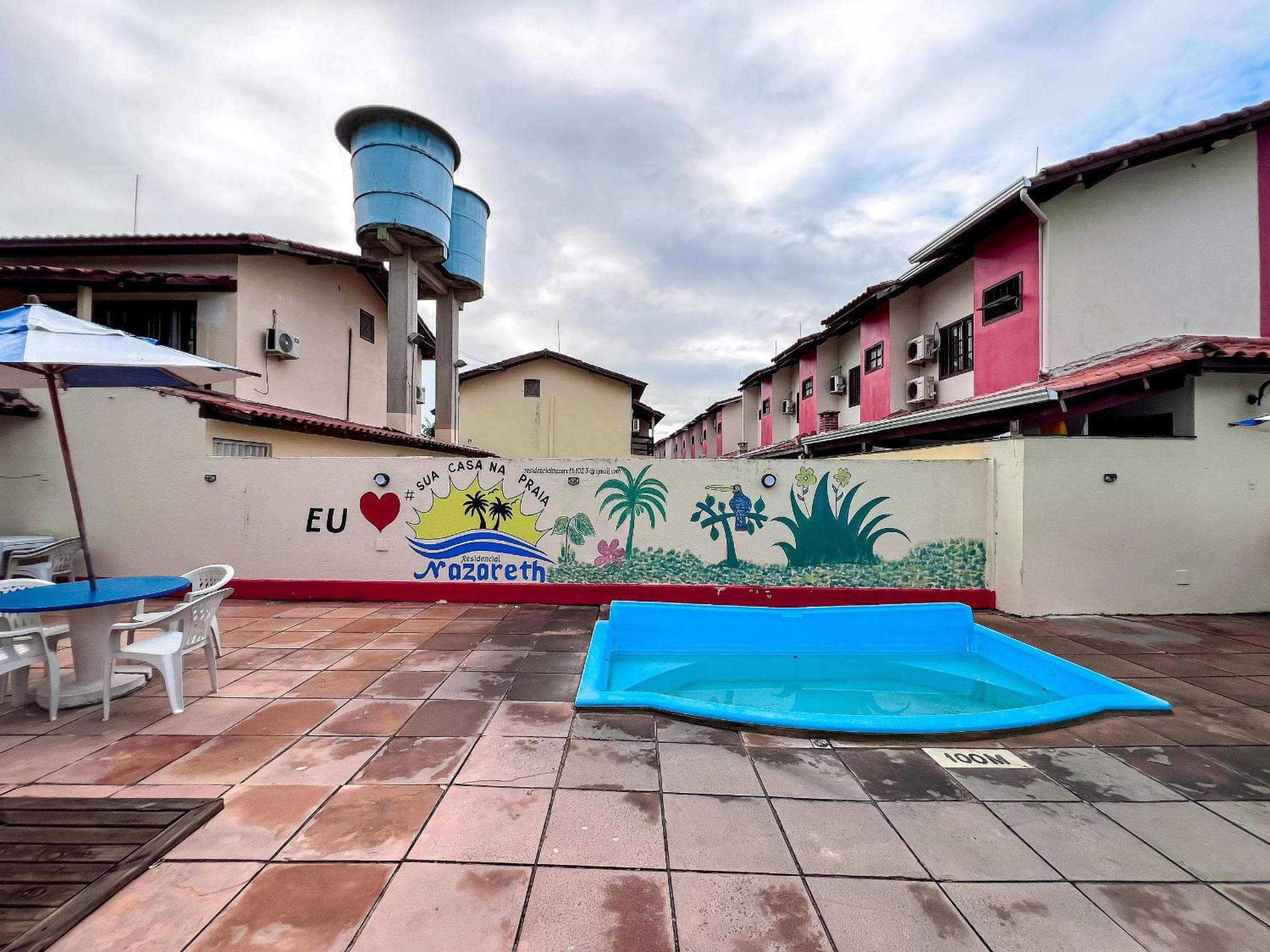 Casas com 2 ou 3 suítes (todas com ar split), com internet privativa 300MBPSno Residencial Nazareth, localizado a aproximadamente 80m da praia de Taperapuã