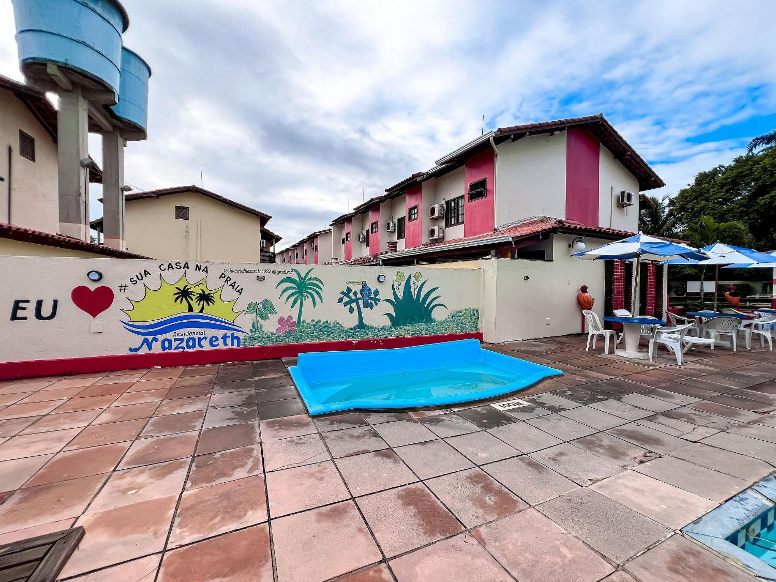 Casas com 2 ou 3 suítes (todas com ar split), com internet privativa 300MBPSno Residencial Nazareth, localizado a aproximadamente 80m da praia de Taperapuã