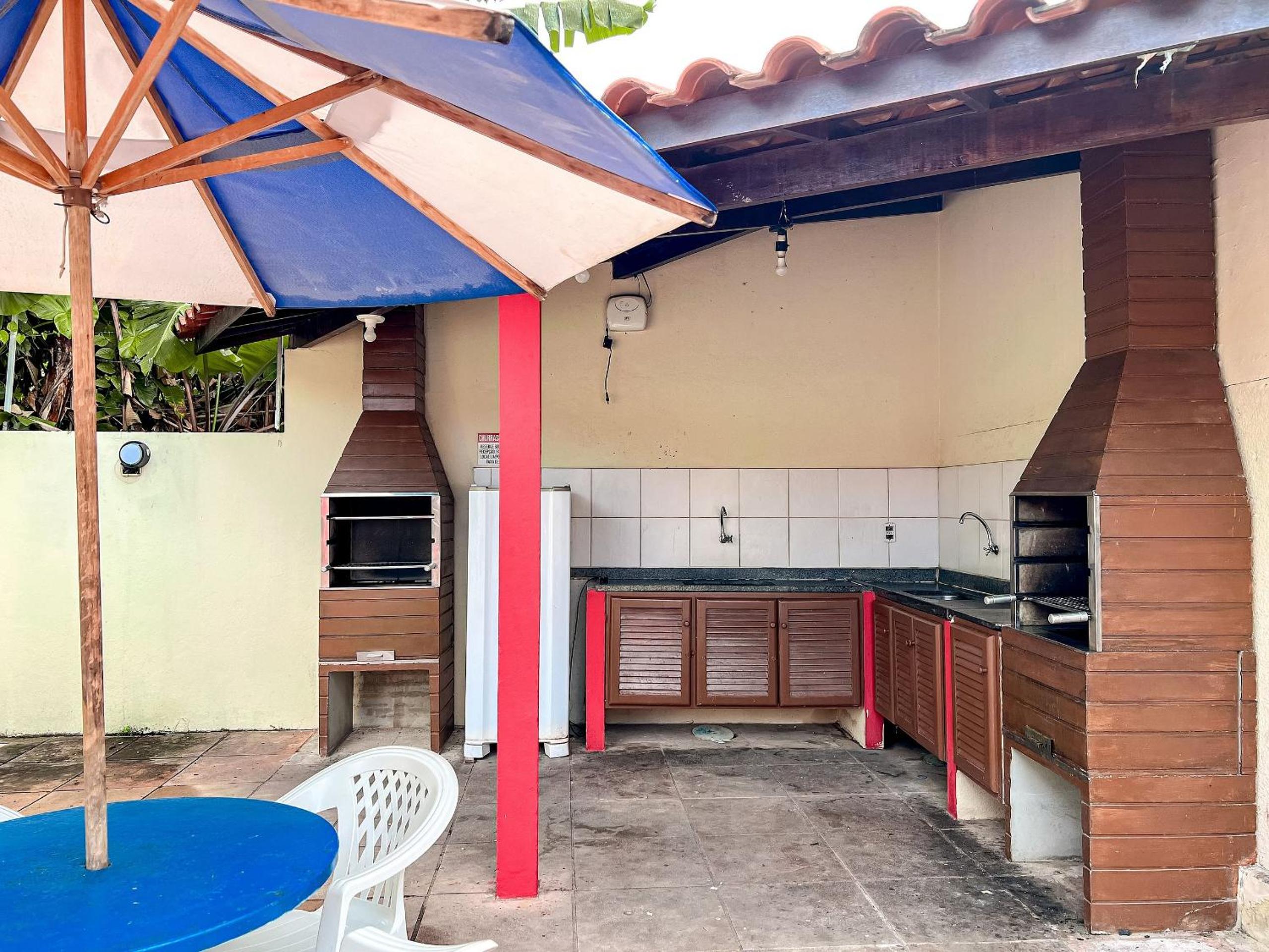Casas com 2 ou 3 suítes (todas com ar split), com internet privativa 300MBPSno Residencial Nazareth, localizado a aproximadamente 80m da praia de Taperapuã