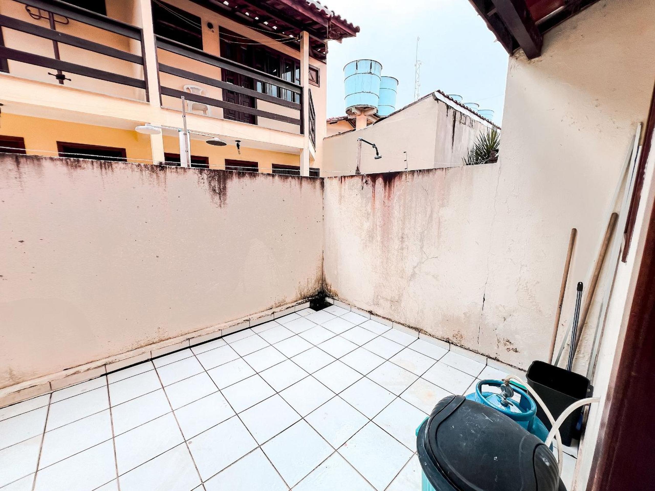 Casas com 2 ou 3 suítes (todas com ar split), com internet privativa 300MBPSno Residencial Nazareth, localizado a aproximadamente 80m da praia de Taperapuã