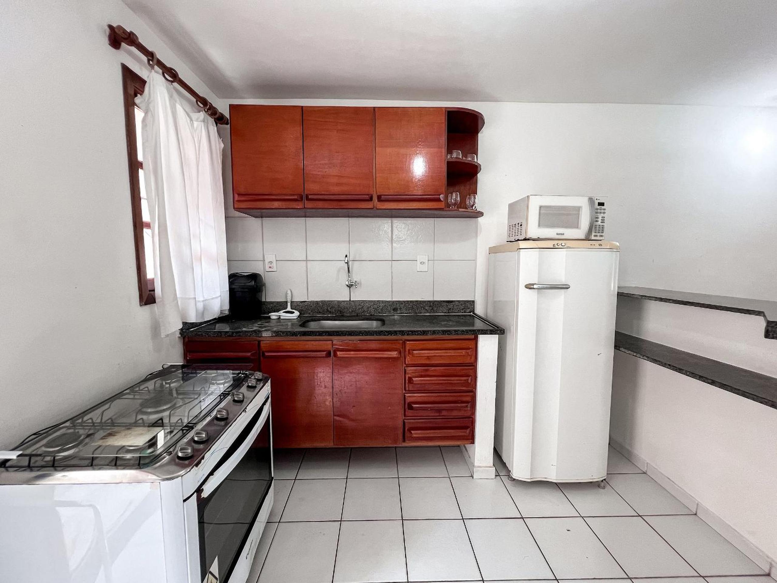 Casas com 2 ou 3 suítes (todas com ar split), com internet privativa 300MBPSno Residencial Nazareth, localizado a aproximadamente 80m da praia de Taperapuã