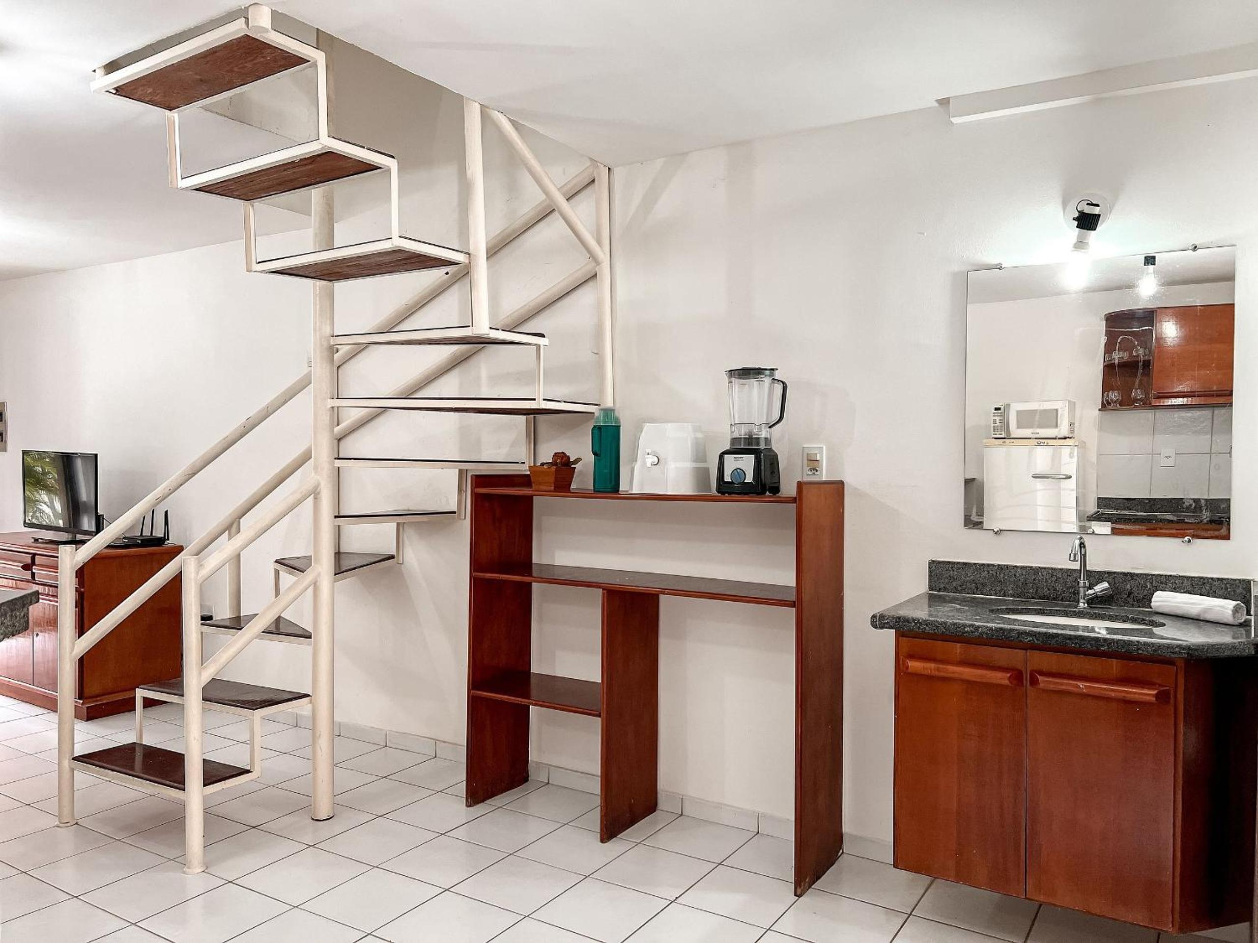 Casas com 2 ou 3 suítes (todas com ar split), com internet privativa 300MBPSno Residencial Nazareth, localizado a aproximadamente 80m da praia de Taperapuã