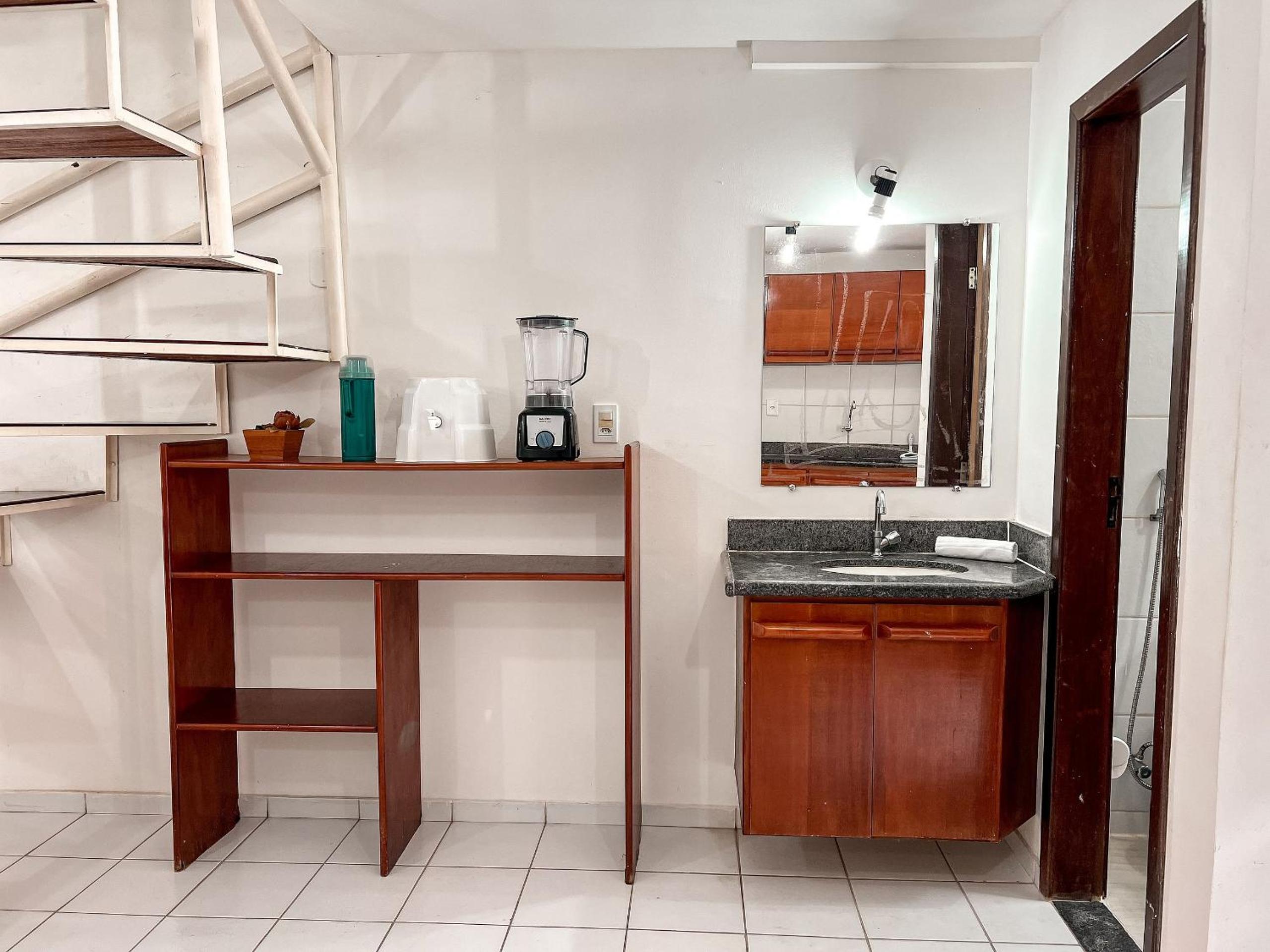 Casas com 2 ou 3 suítes (todas com ar split), com internet privativa 300MBPSno Residencial Nazareth, localizado a aproximadamente 80m da praia de Taperapuã