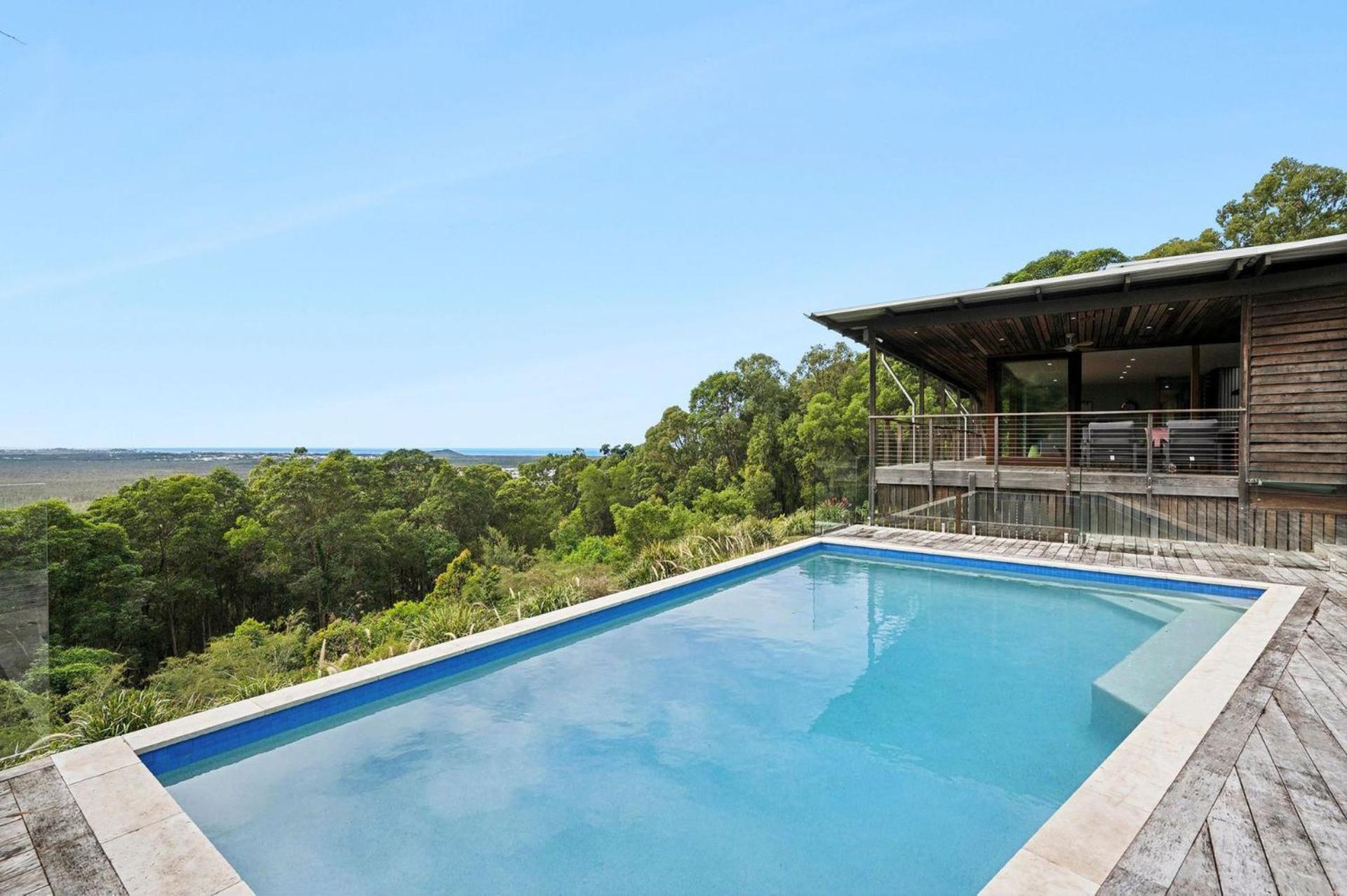 Coolum Scenic Getaway - Mountain & Ocean views only 15 minutes from the beach
