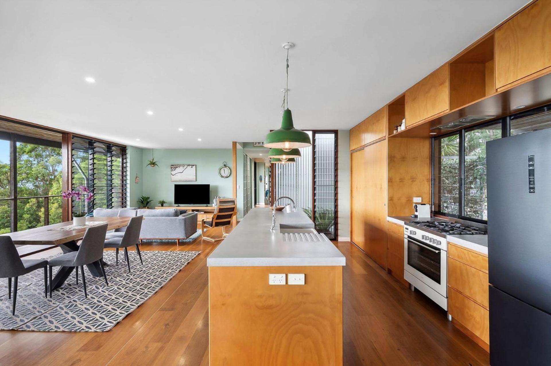 Coolum Scenic Getaway - Mountain & Ocean views only 15 minutes from the beach