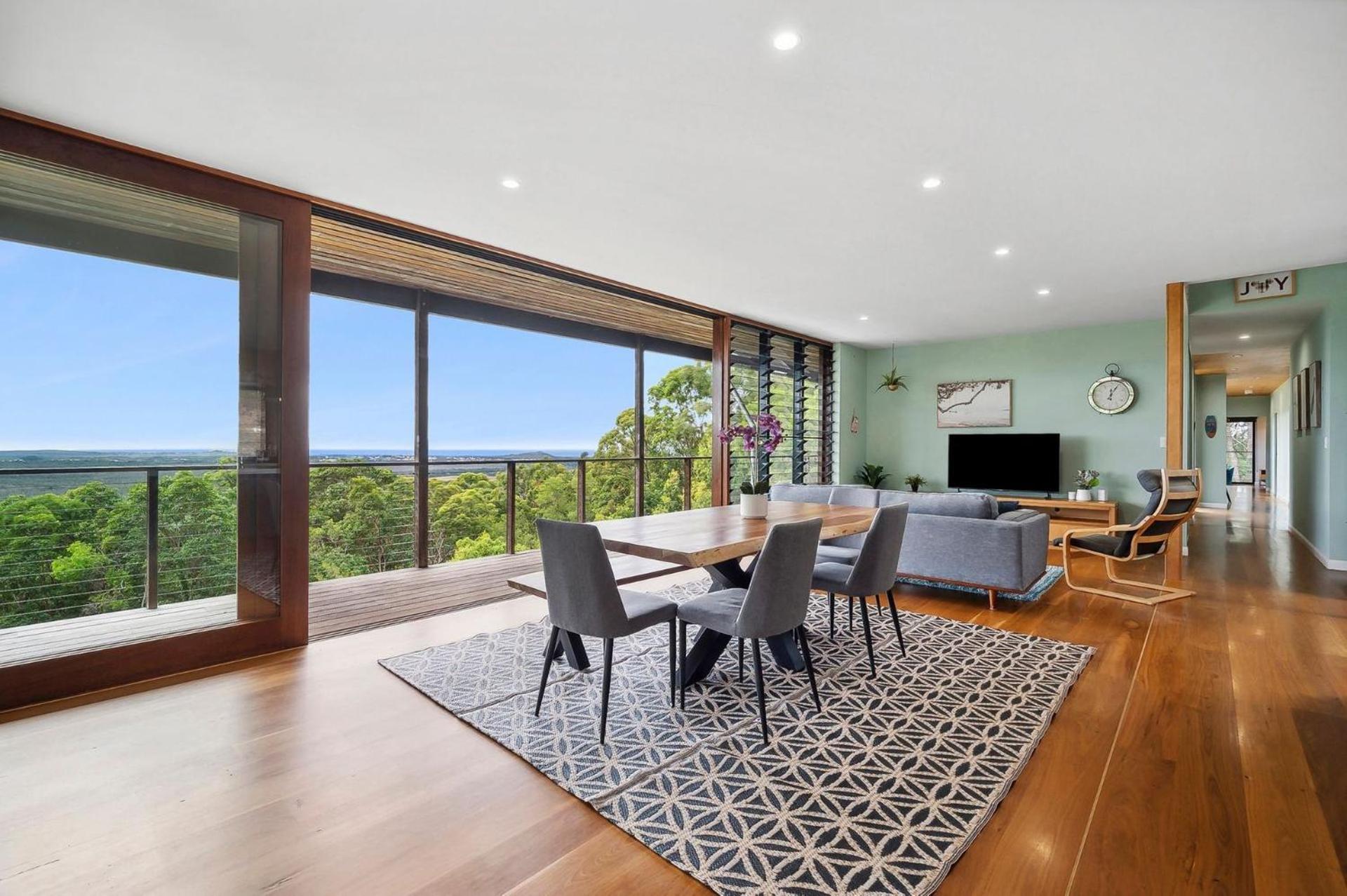 Coolum Scenic Getaway - Mountain & Ocean views only 15 minutes from the beach