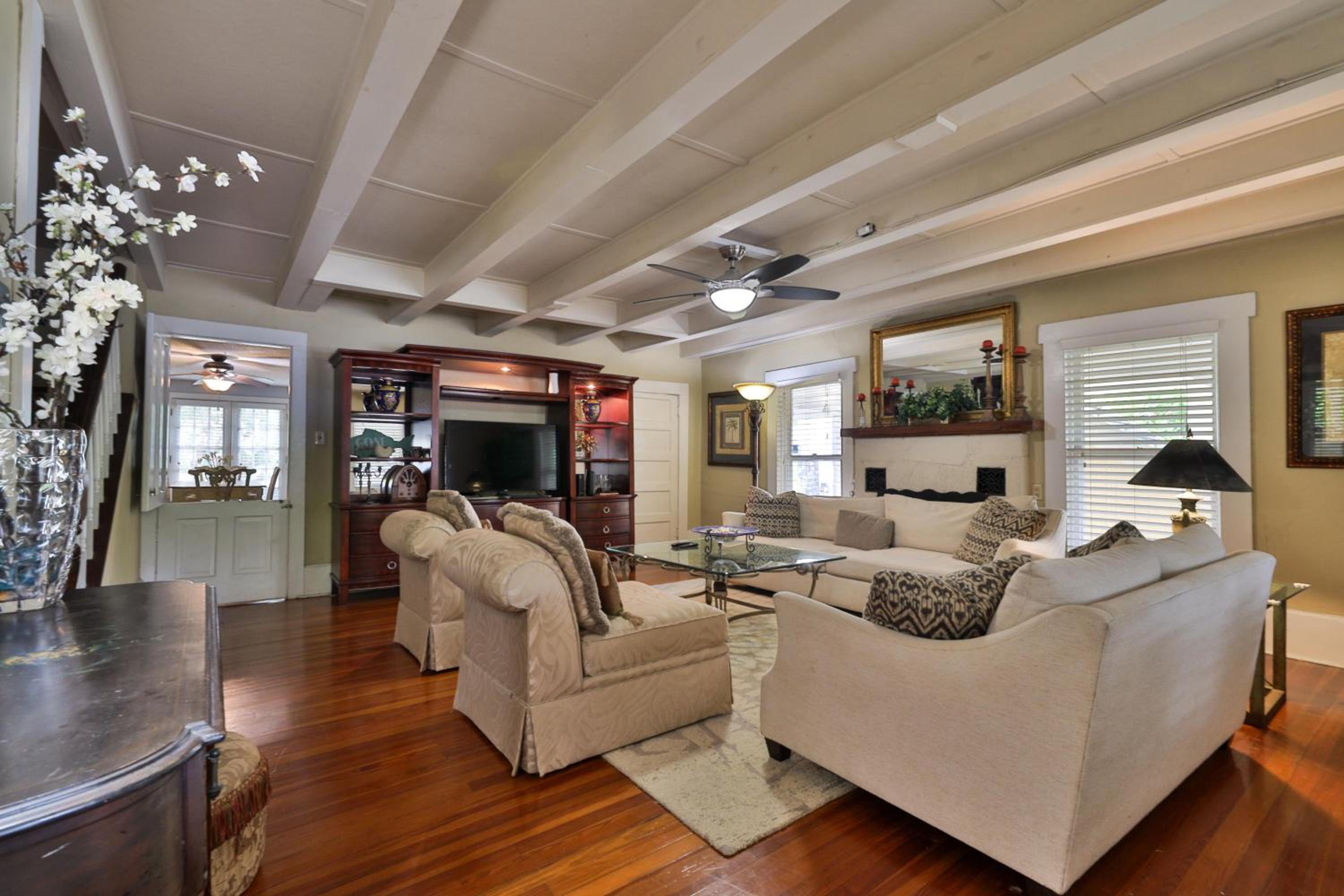 Vintage Coastal Retreat 2Br Home Near Flagler Ave & Beach view 3