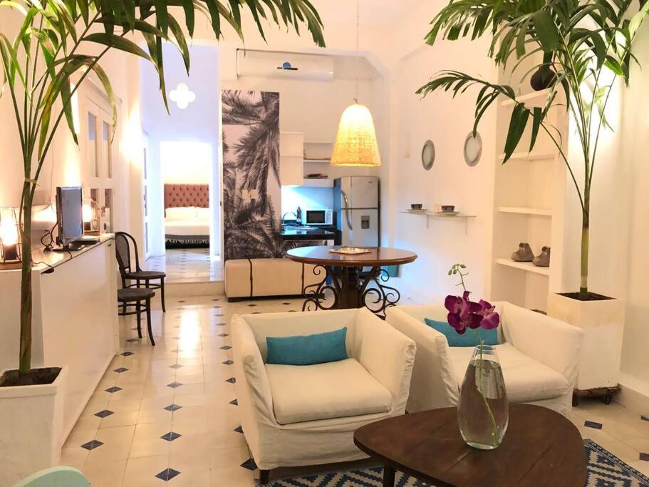 COZY LOFT WHIT JACUZZI & OCEAN VIEW IN WALLED CITY