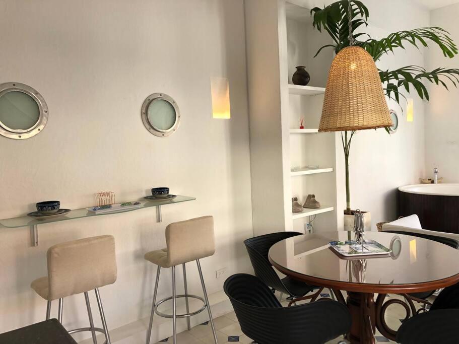 COZY LOFT WHIT JACUZZI & OCEAN VIEW IN WALLED CITY