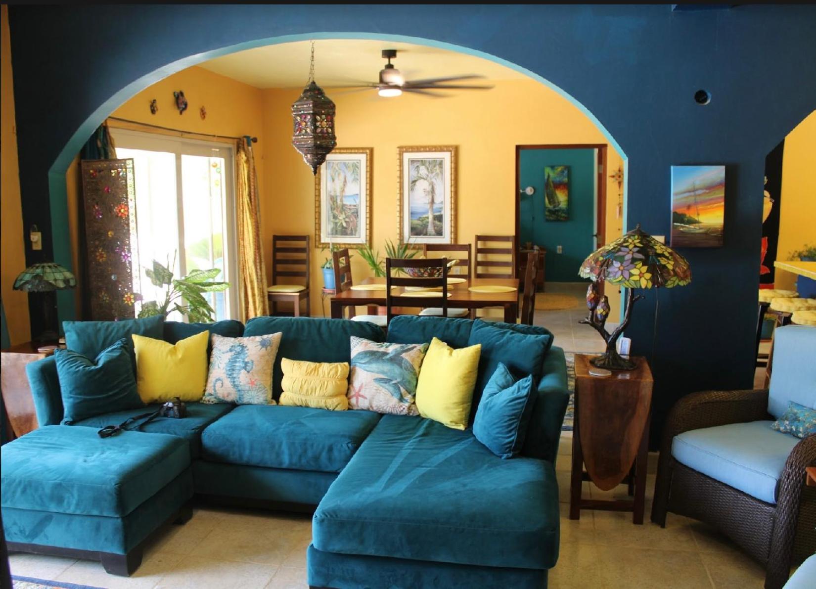 Seafront Caribbean Tropical Luxurious Home in Sarteneja