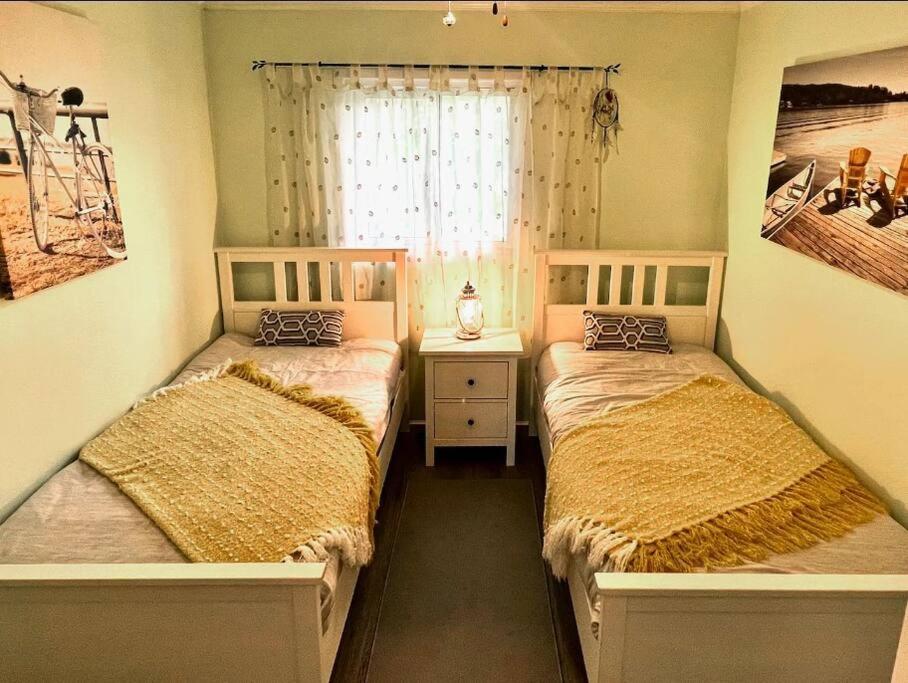 Bella Vita Waterfront Cottage in Havelock