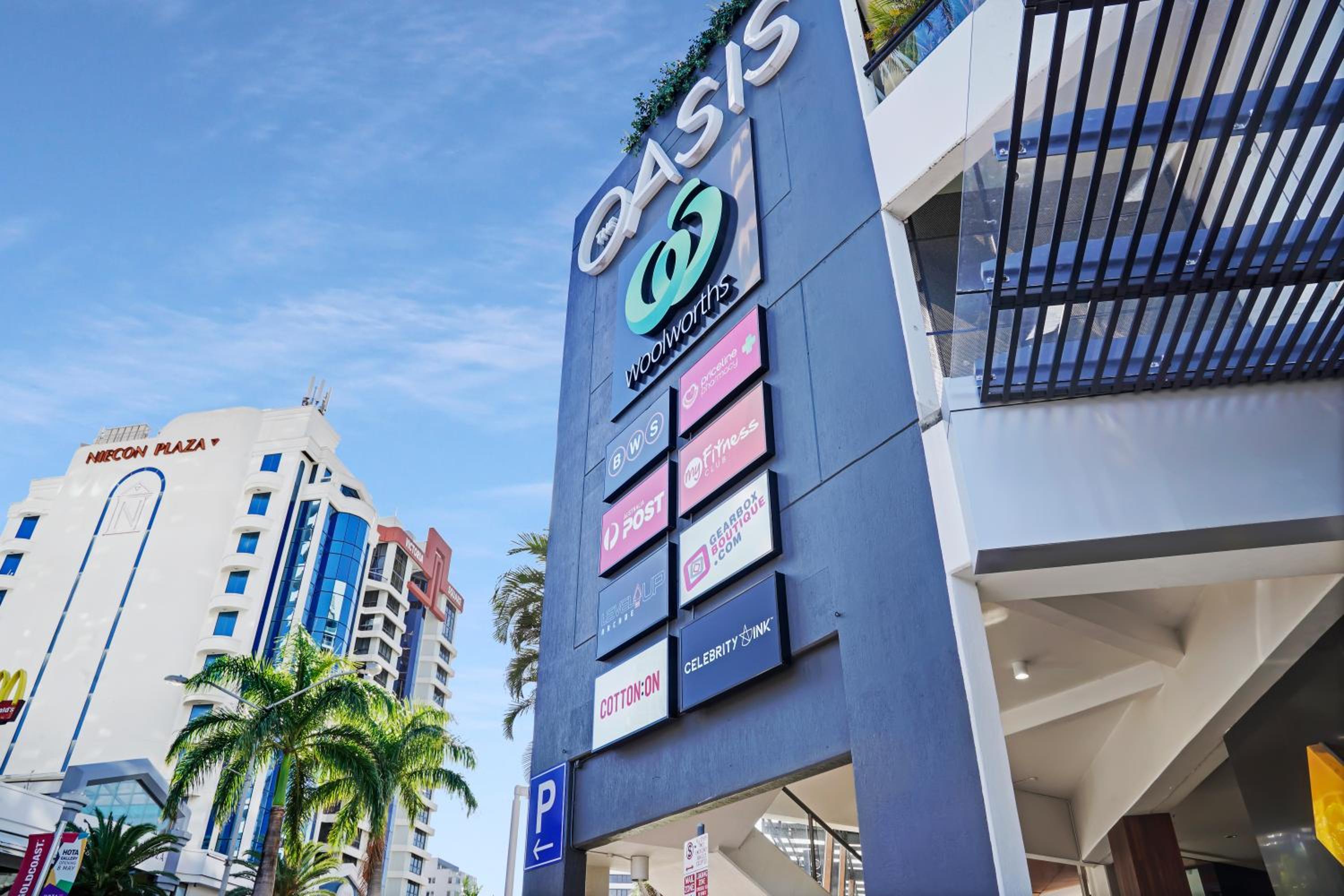 Phoenician Resort, Central Broadbeach