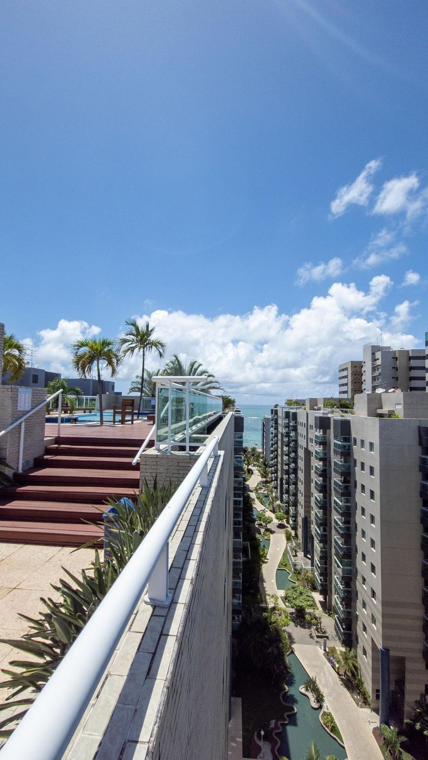 Condomínio de Luxo a Beira Mar!