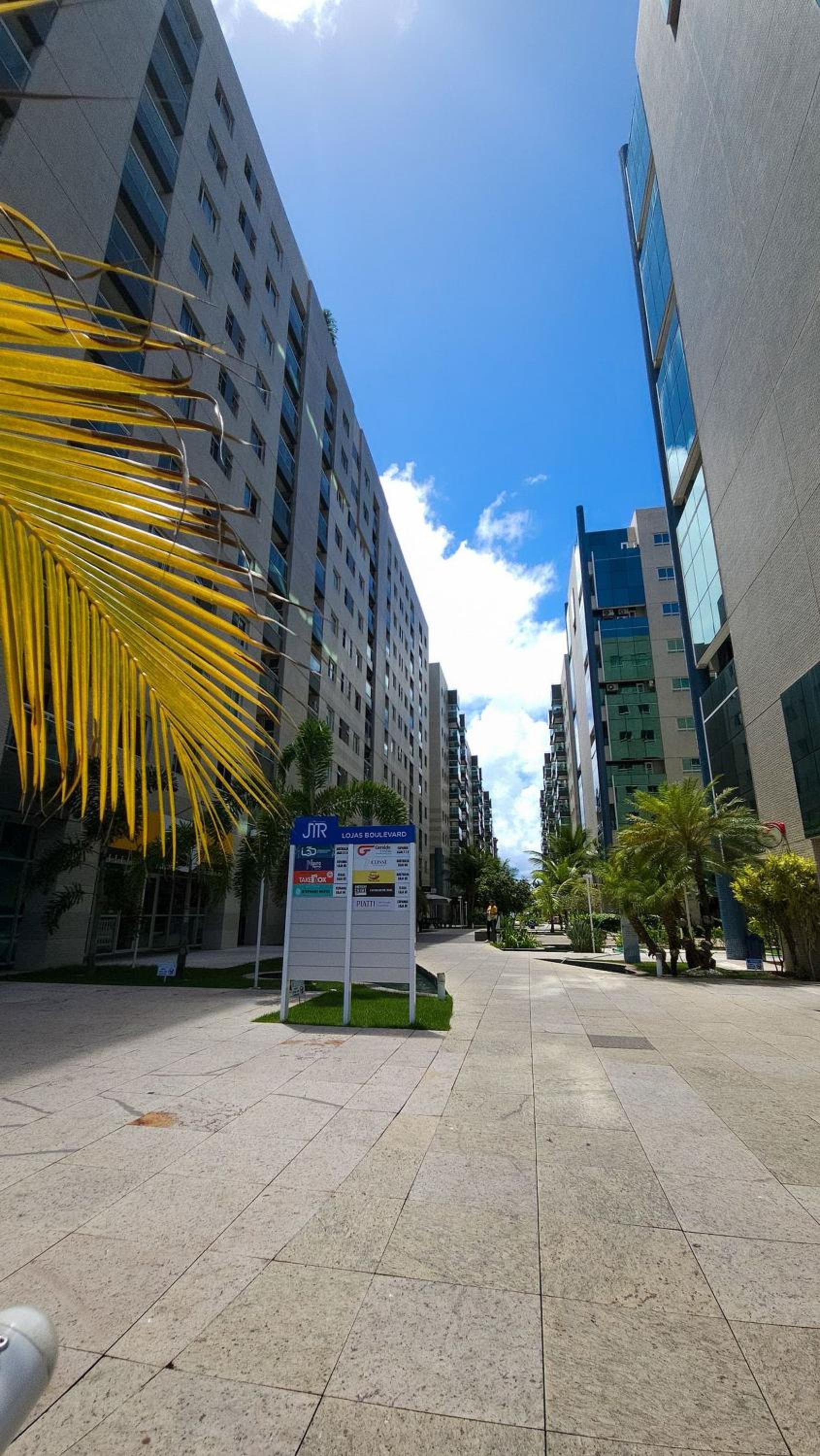 Condomínio de Luxo a Beira Mar!