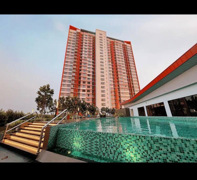 Twentyfive7 Amber Residence