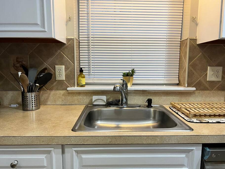 2Bedroom Apartment close to NYC/ EWR view 2
