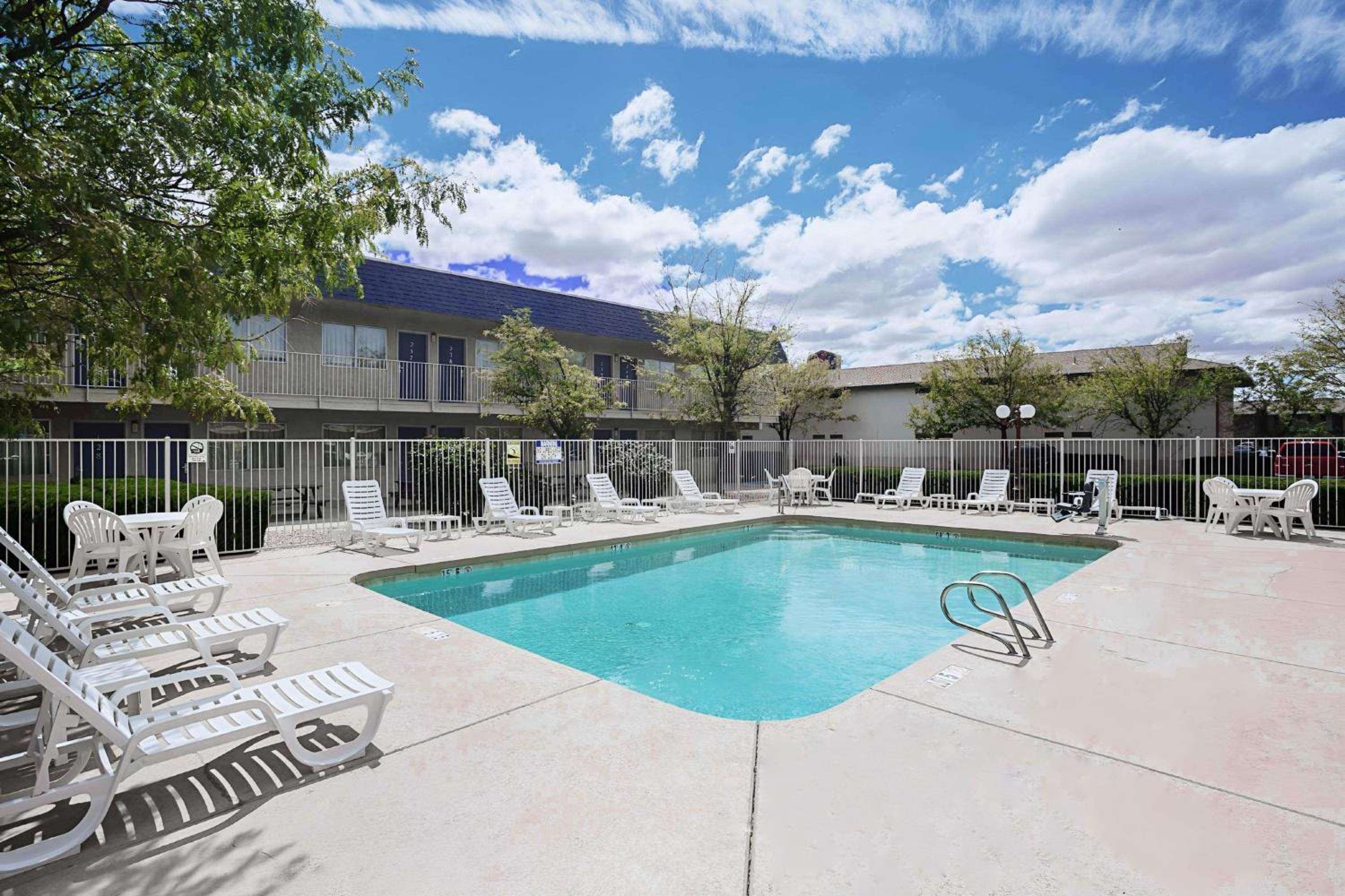 Holbrook Vacations - Motel 6-Holbrook, AZ - Property Image 9