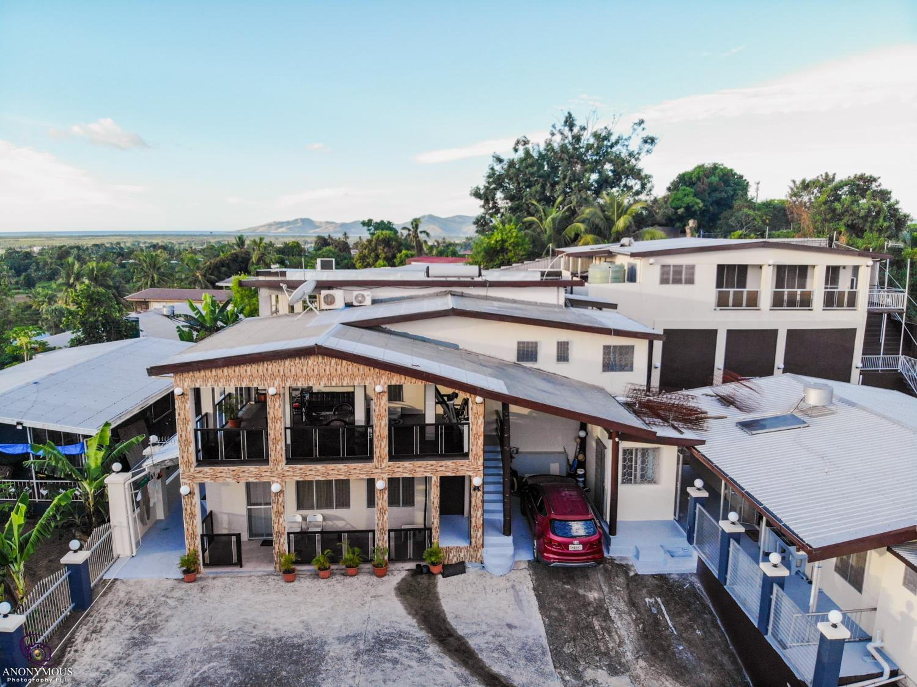 Shashi's Villa & Luxurious Apartments - view 10
