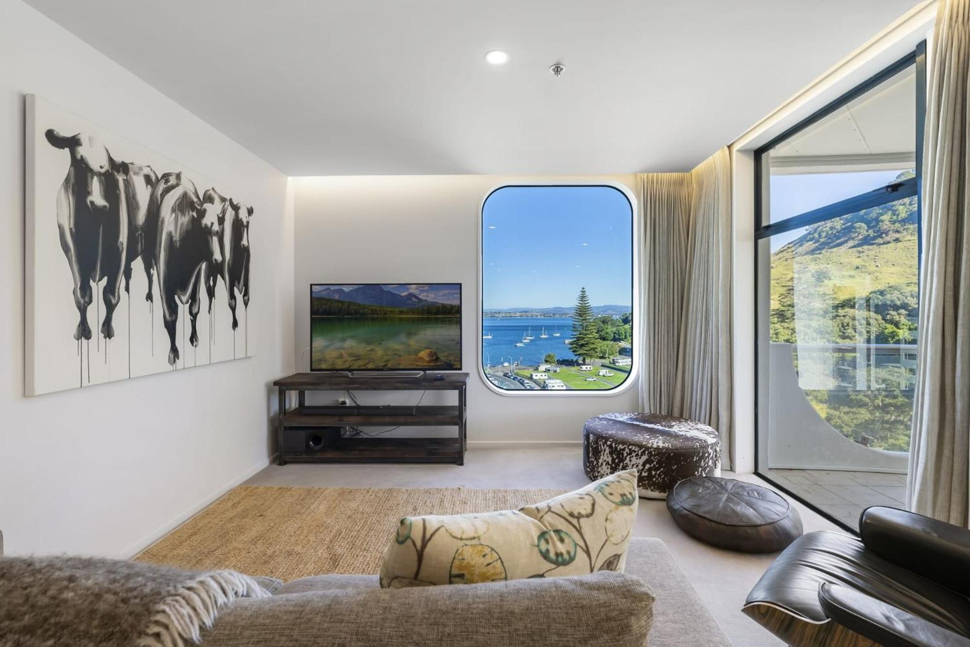 Oceanside Marine Pde Magic view 4