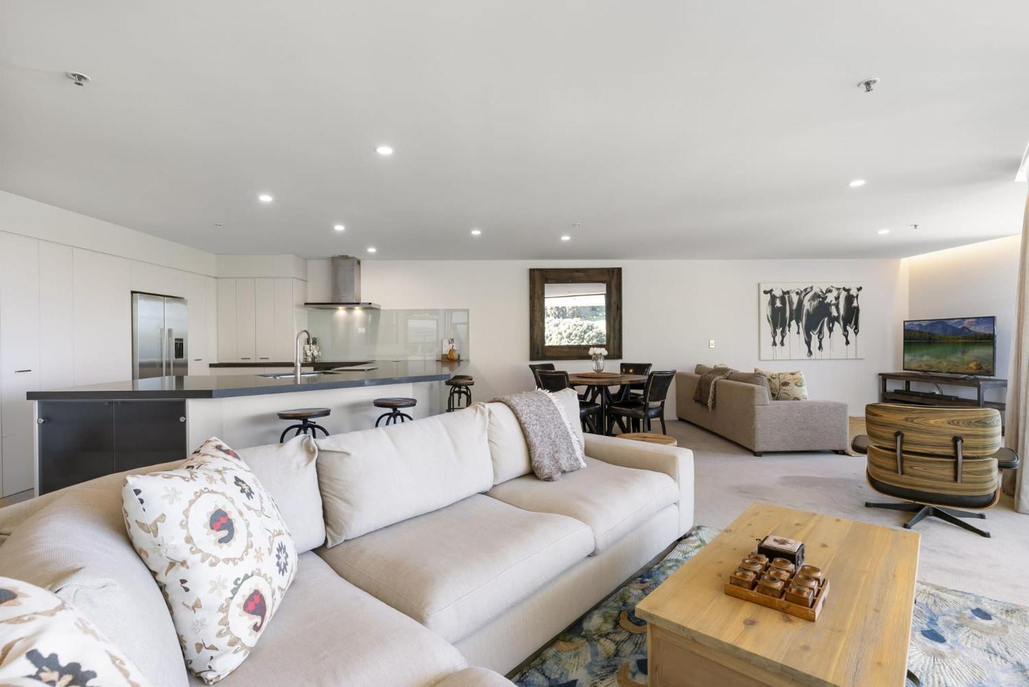 Oceanside Marine Pde Magic view 5