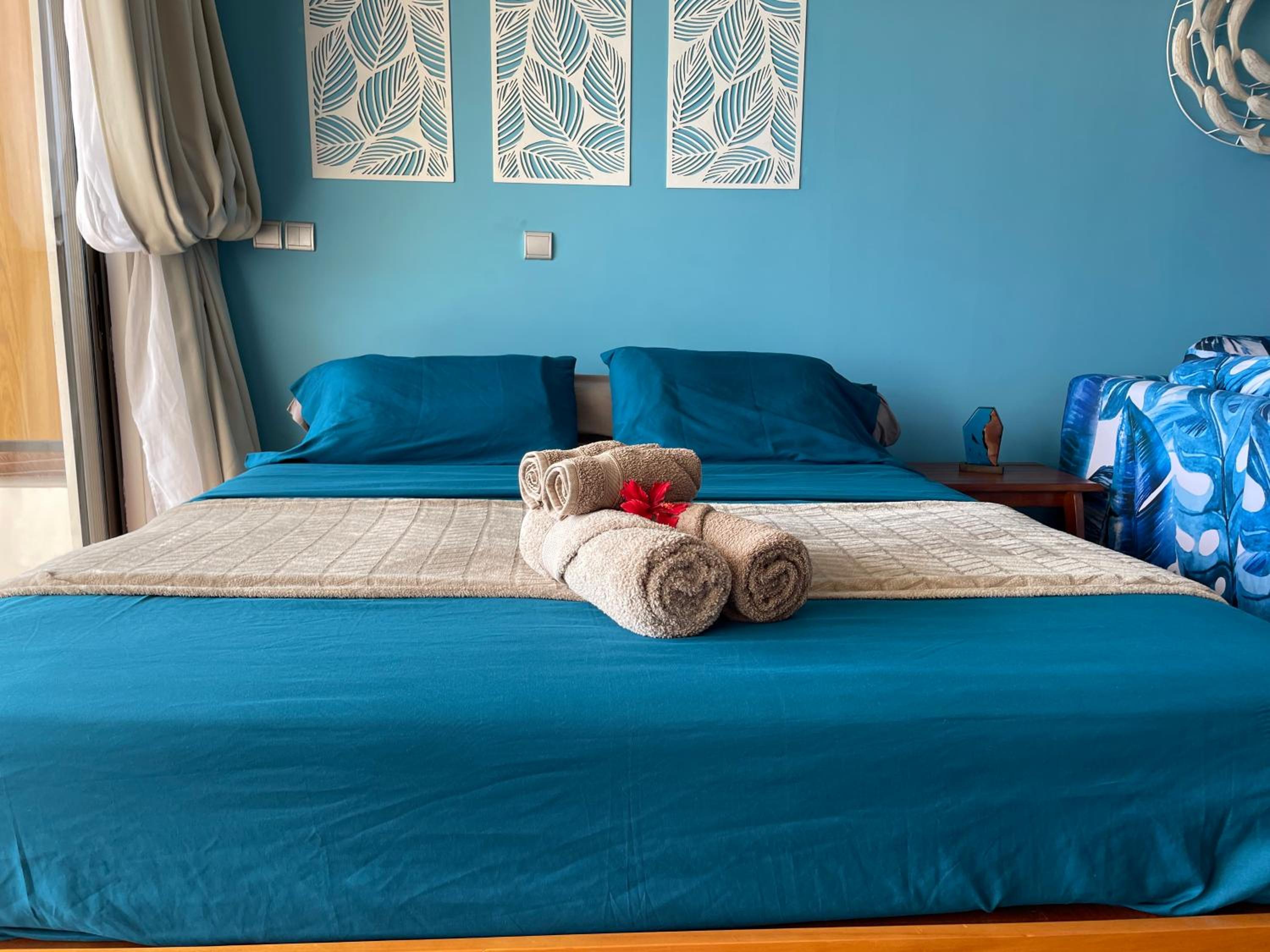 Blue Moana Studio Papeete - Sea View, AC, Fast Wifi, Pool, Gym view 3