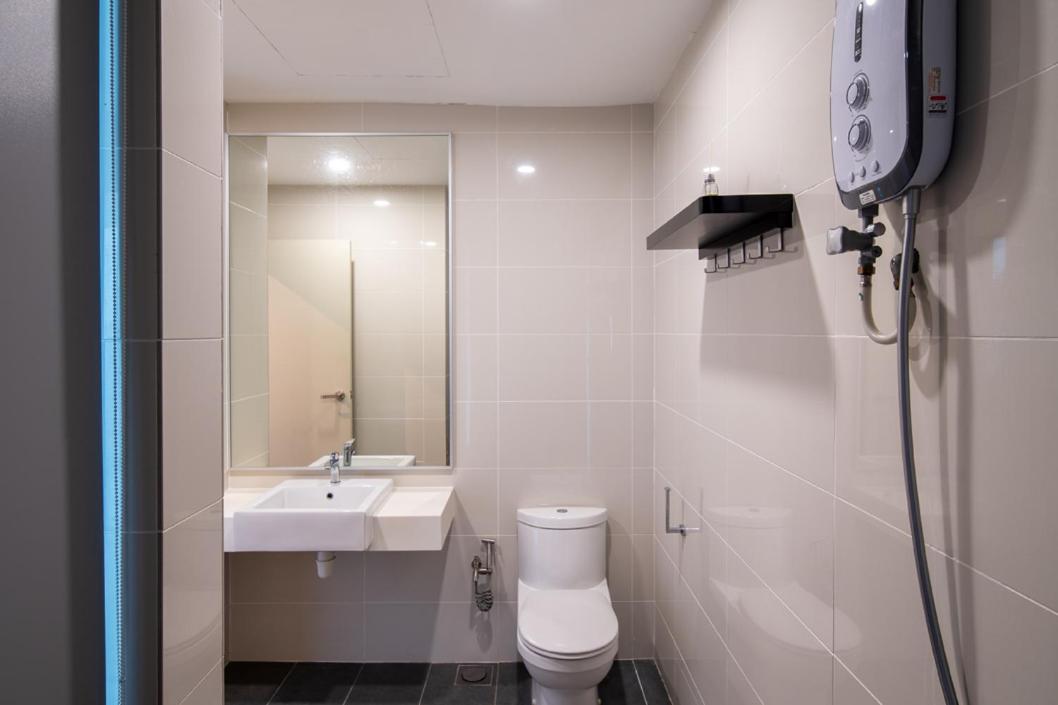 Oasis Southkey 2BR Midvalley