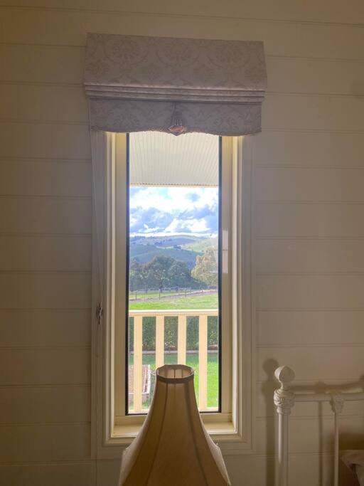 IRONBARK FARM Farmhouse on 52 acres in the scenic Yarra Valley