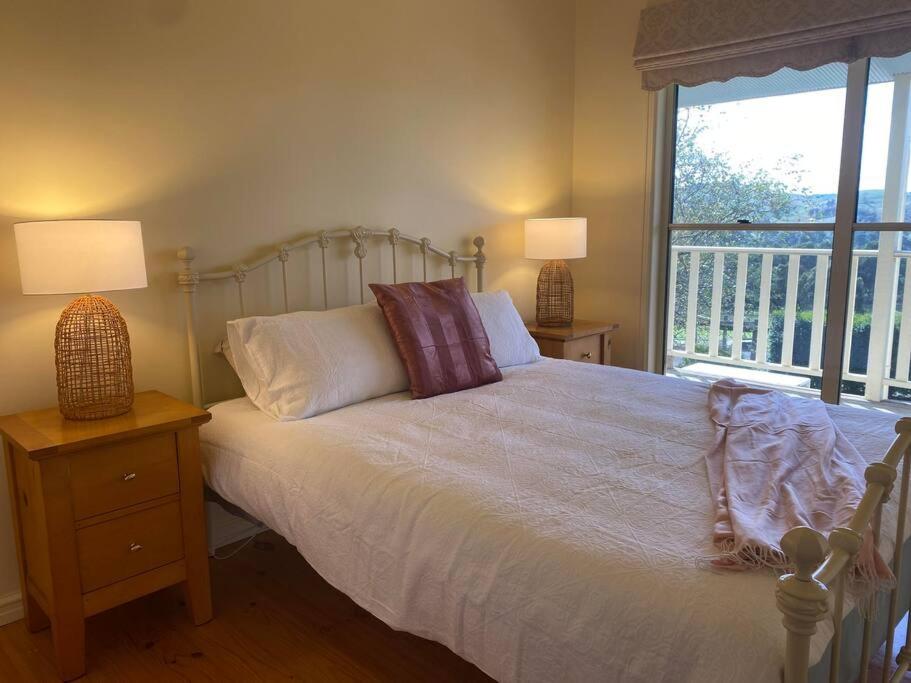 IRONBARK FARM Farmhouse on 52 acres in the scenic Yarra Valley