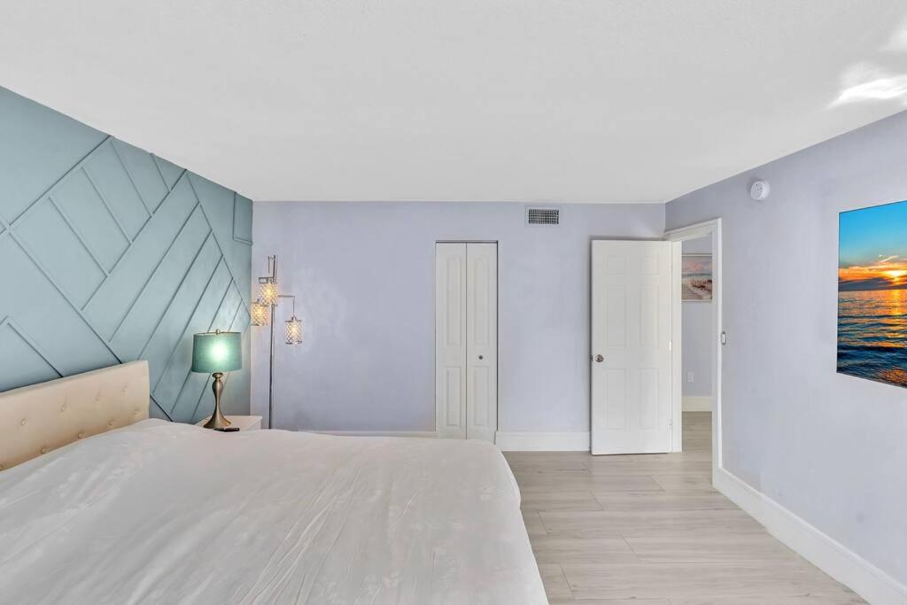 One Bedroom Steps Away From The Beach! view 3