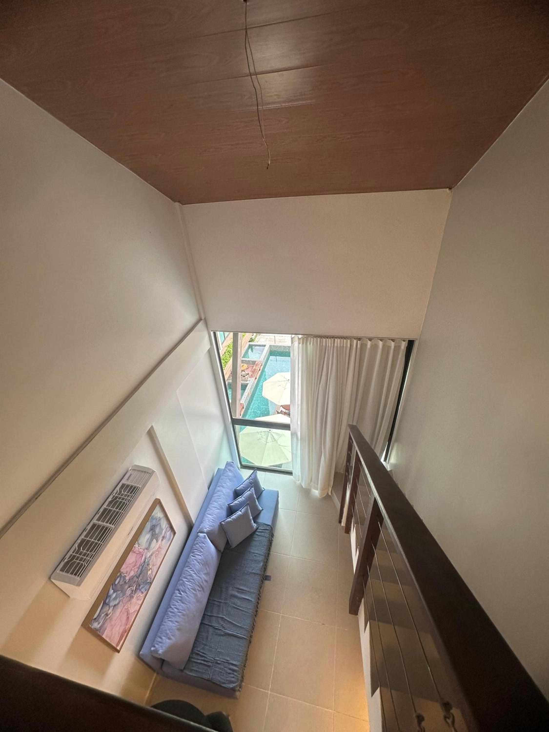 Sunny Hall