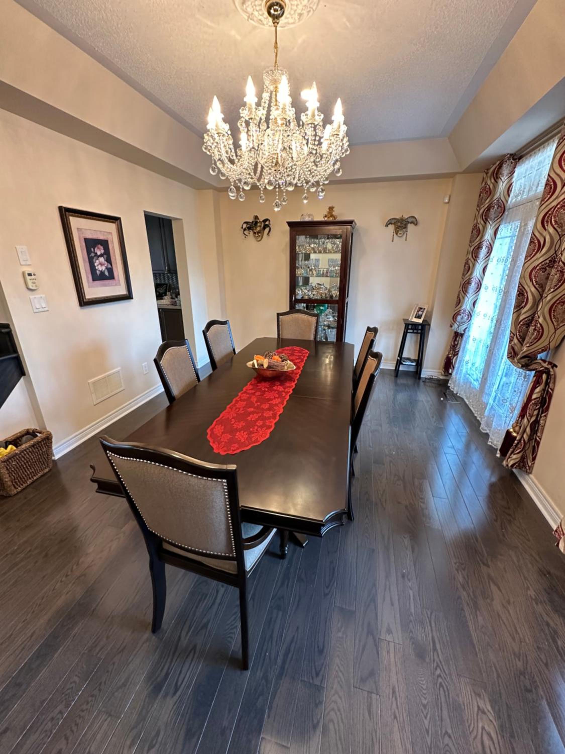 Luxury Villa in Richmond Hill
