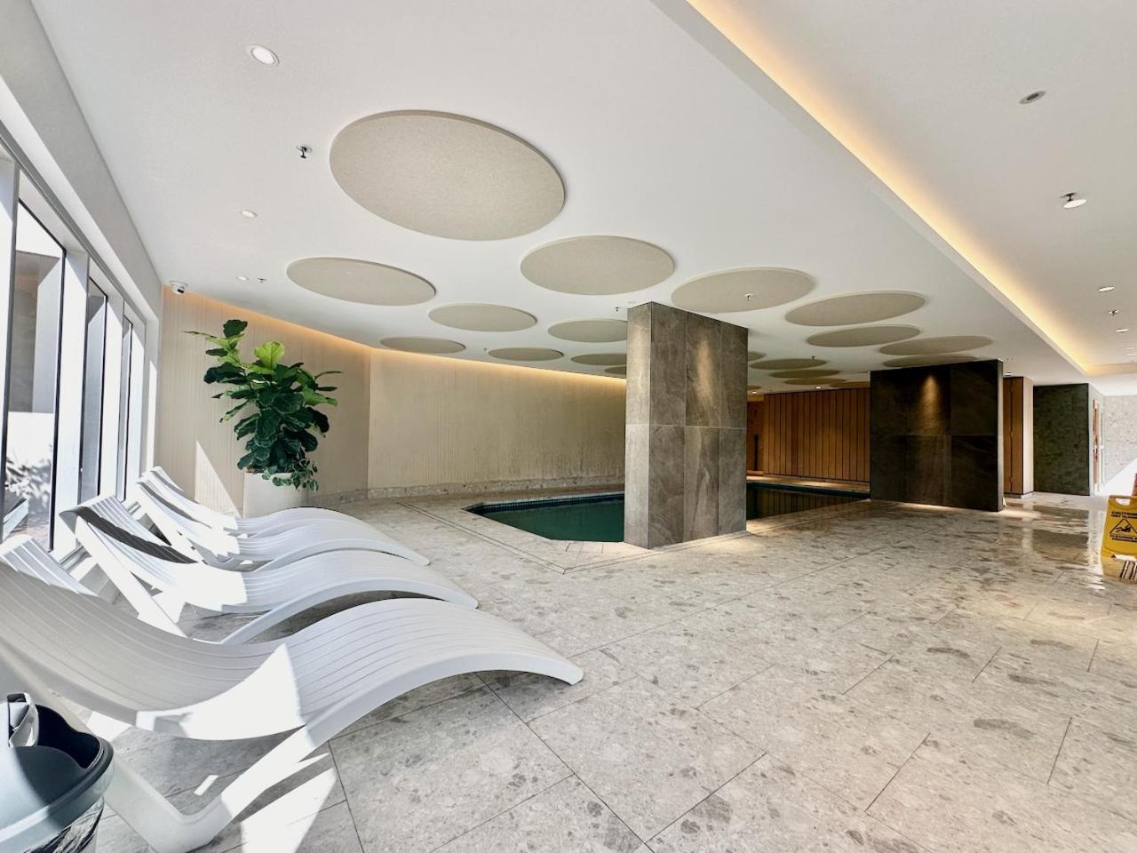 Beach Haven 16E