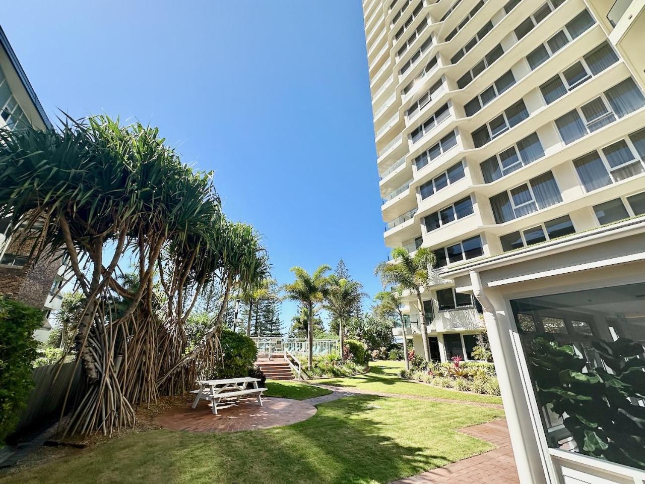 Beach Haven 16E