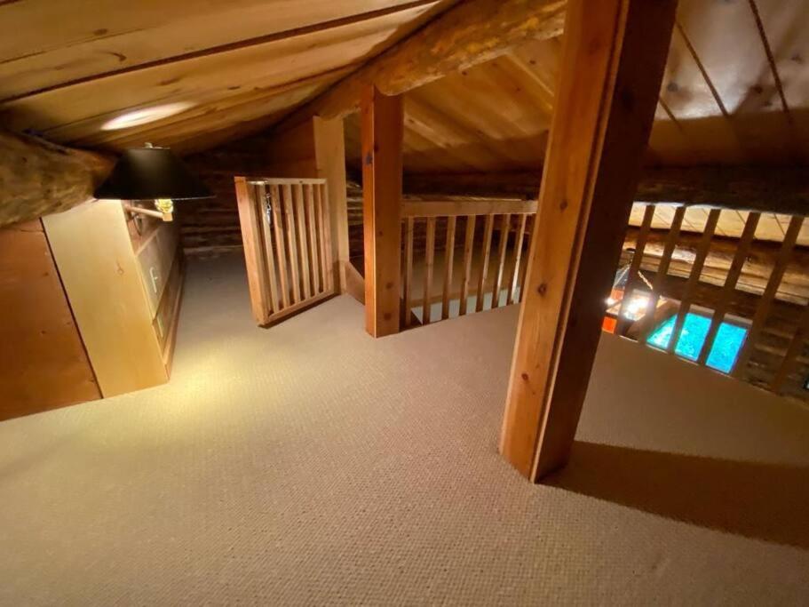 Aspen's Cabin
