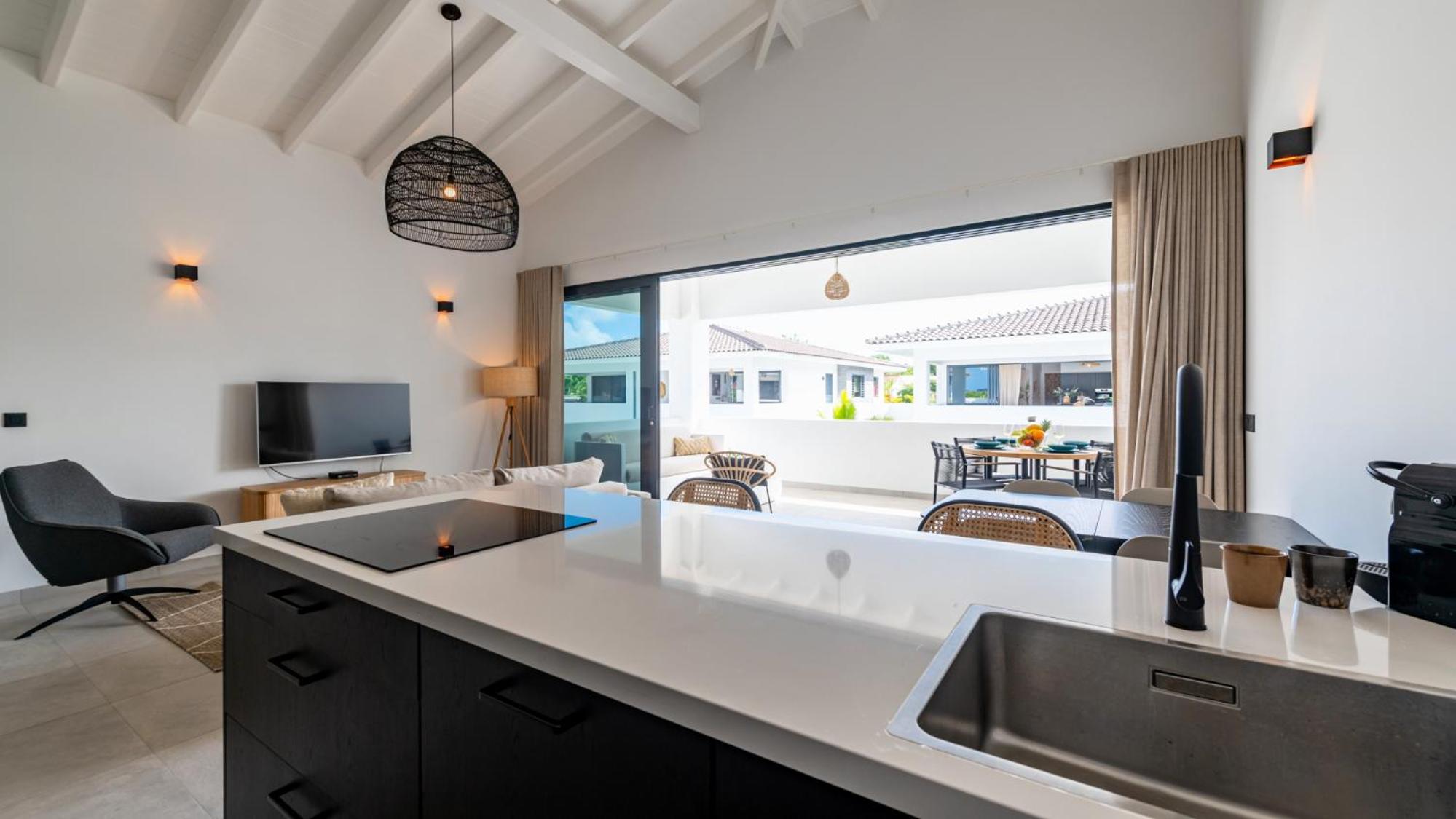 Palm Tree Curaçao - A brand new Penthouse just minutes from the beach
